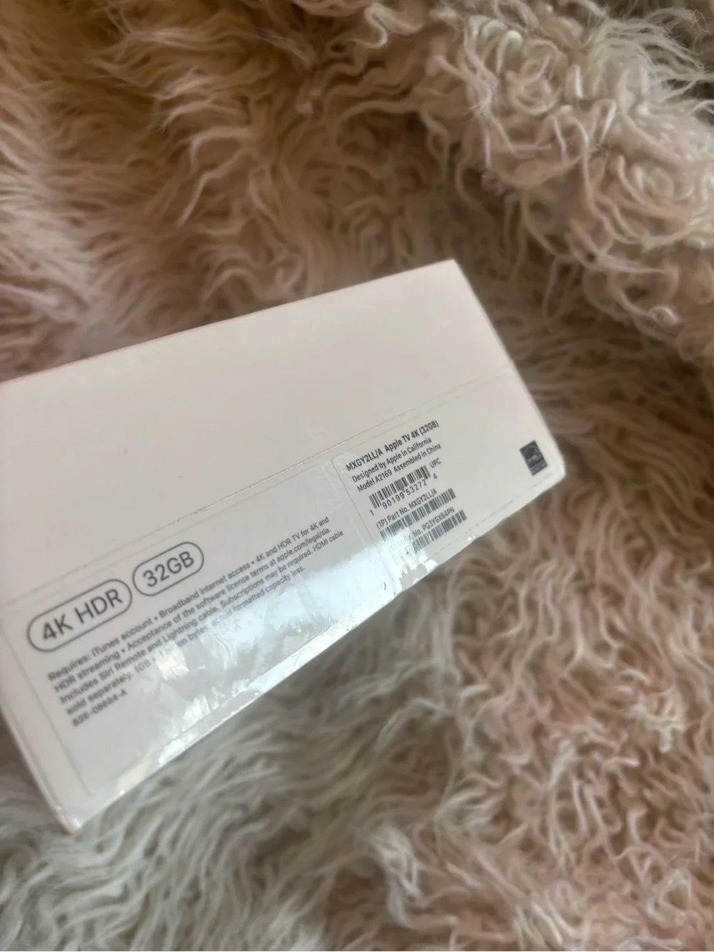 Apple TV 4K - Black & Silver Remote
